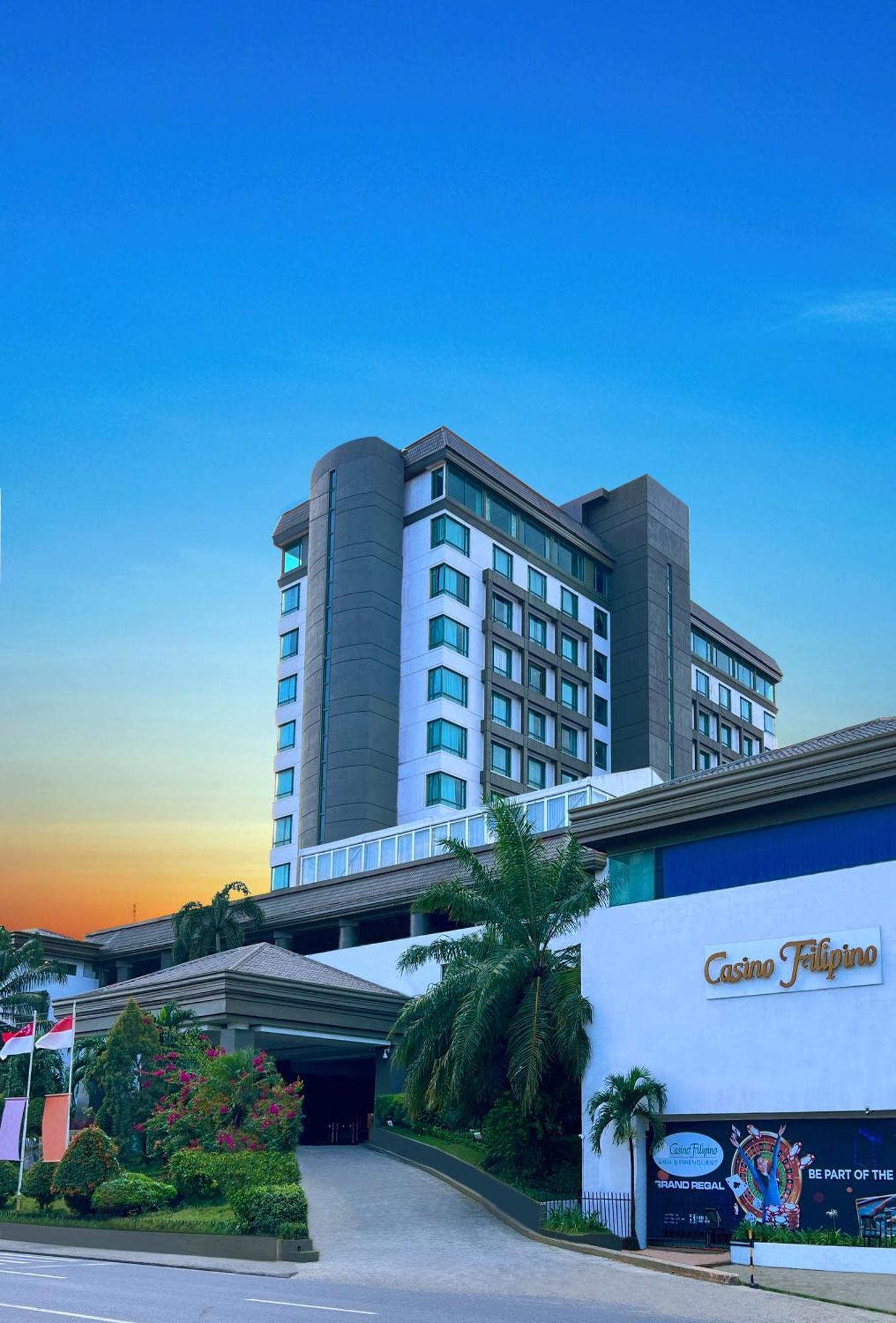 Grand Regal Hotel Davao Exterior photo